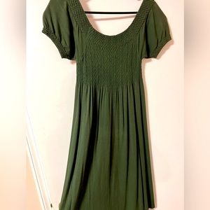 JJ Basics Boho style Olive Green dress, Size XS/S. Excellent condition.